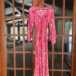 Pink Maxi Dress with Bishop Sleeves and V-Neck